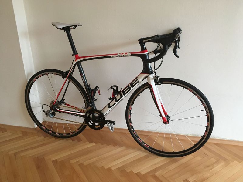 Silniční Karbonové kolo CUBE Ultegra Easton