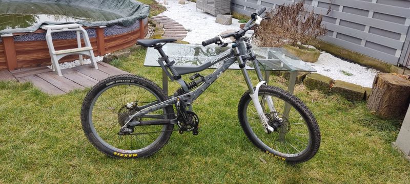Sjezdové kolo Mongoose Boot'R Apprentice