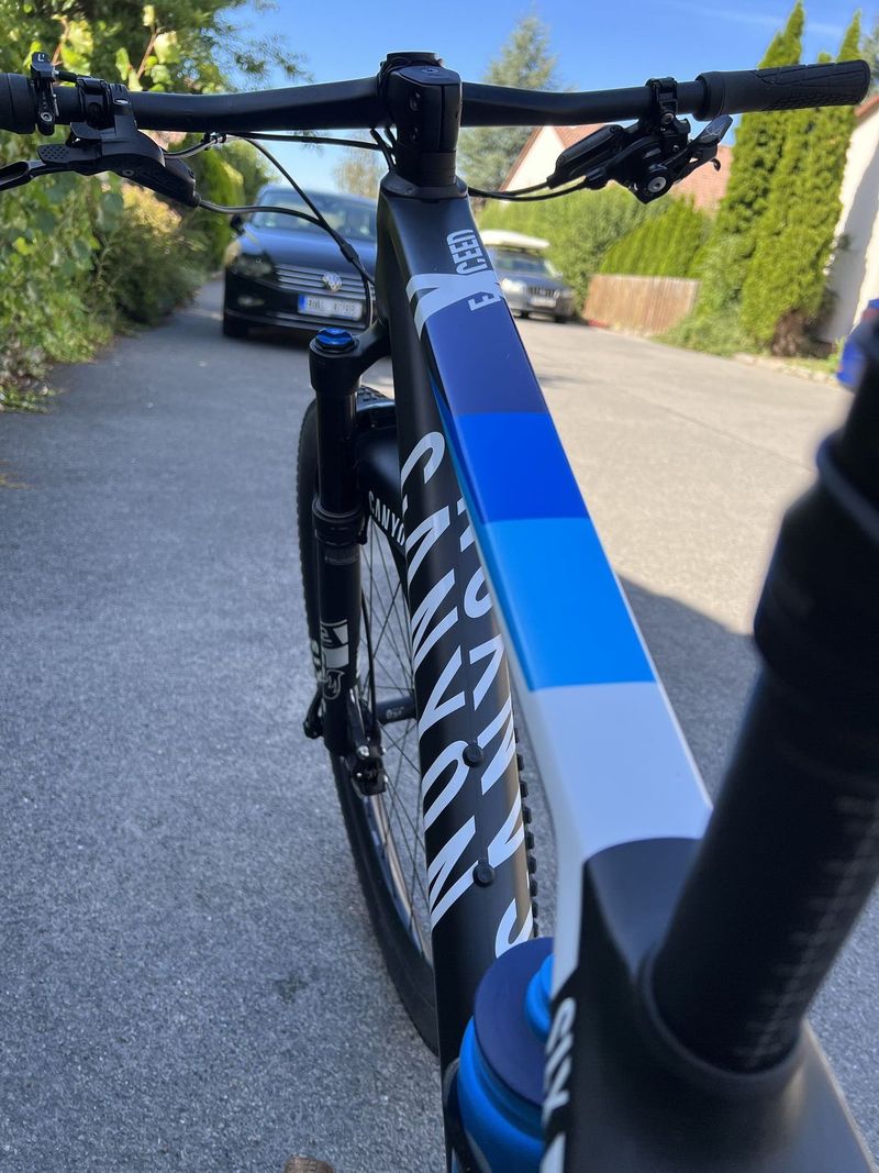 Exceed CF SLX 8 CANYON