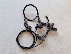 SHIMANO hydraulické brzdy XT M8120 čtyřpístky