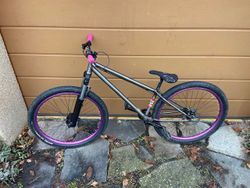 Skládaný street/dirt 26 v top stavu