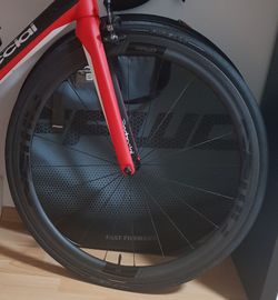 Karbonová plášťová silniční kola na klasické brzdy