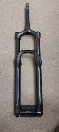 Prodám vidlici Rock Shock Lyrik select RC 27“ Black, 180mm