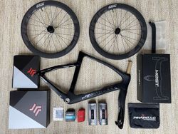 Rámová sada - Pinarello Dogma F Disc - vel. 530, 550, 575, 595 NOVÉ
