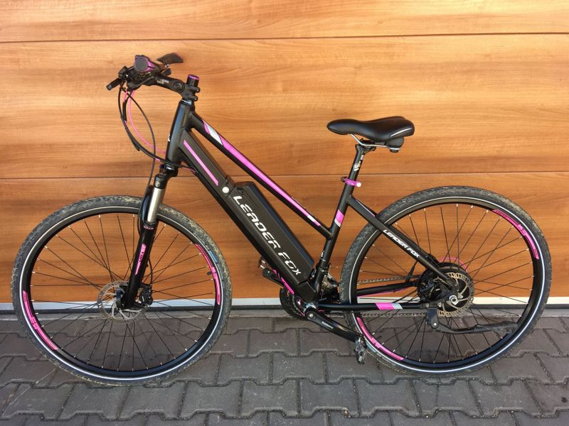 Trekingové Elektrokolo LEADER FOX VENOSA Lady
