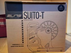 Interaktivní cyklotrenažér ELITE SUITO 2021 včetně příslušenství