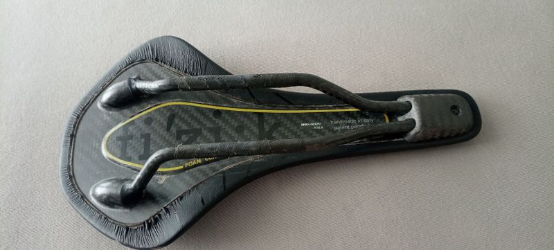 Prodám sedlo FIZIK ANTARES 00 CARBON.