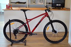 Nový GT Avalanche 29" Elite RED záruka