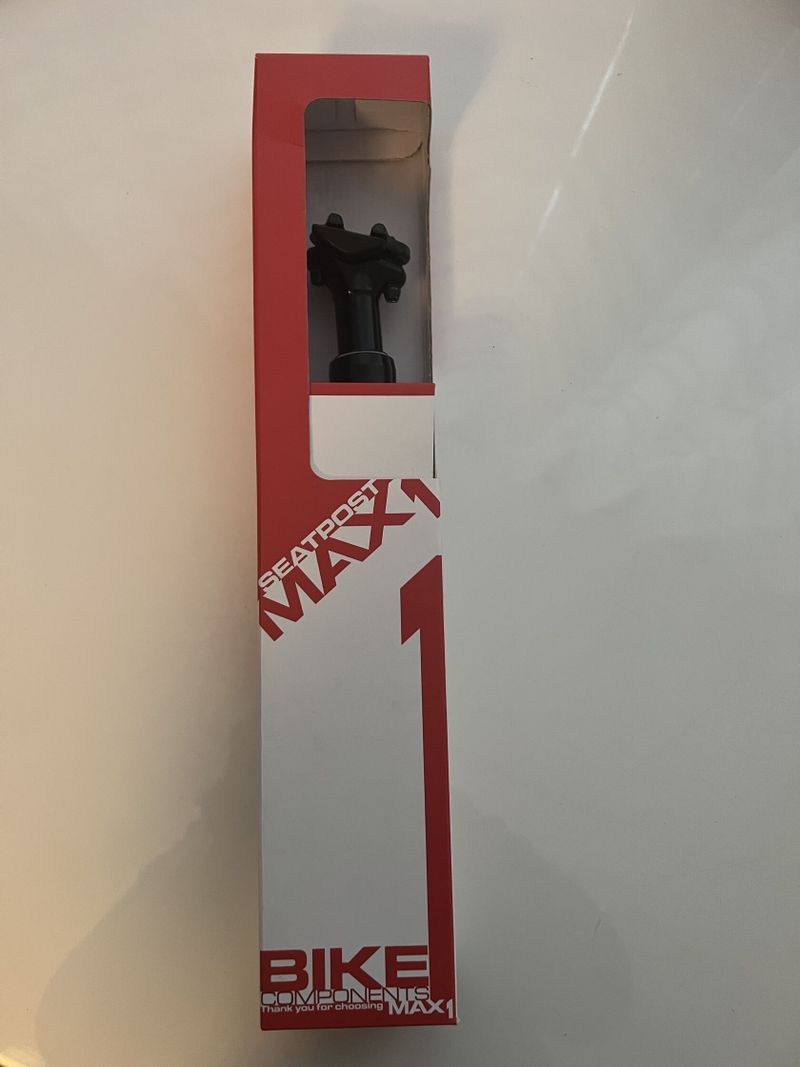 Max1 teleskopická sedlovka 30,9/440 mm černá