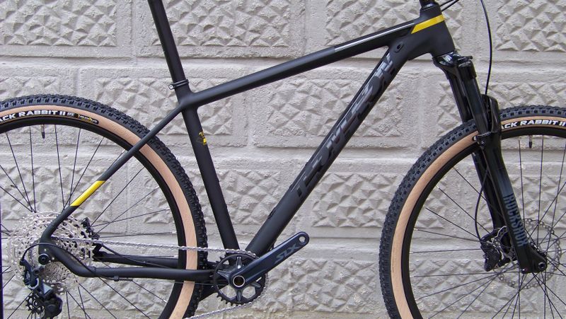 Nové 29" kolo THOMPSON XC-9000, RockShox Recon 120mm, Shimano 1x12, osy BOOST