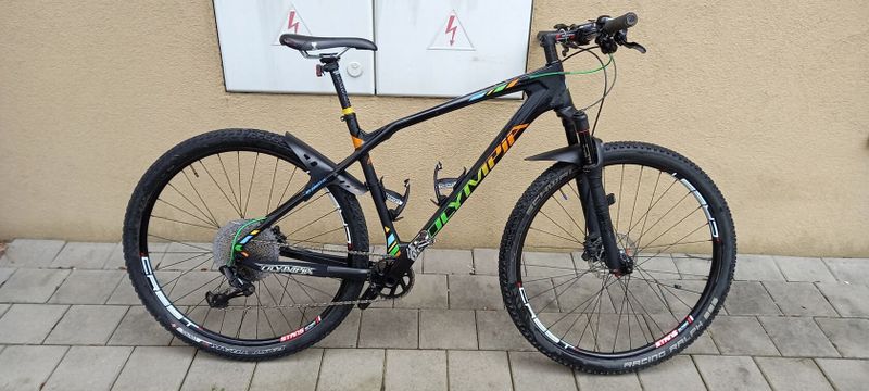 Karbonové horské kolo OLYMPIA