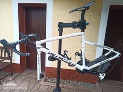Prodám nastrojenou rámovou sadu SPECIALIZED TARMACSL 6 bez kol.