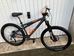 GT CHUCKER 