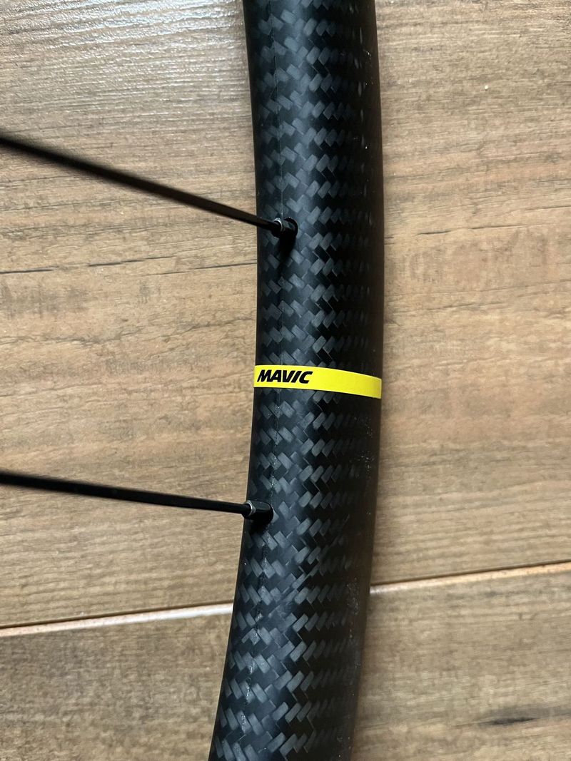 NOVÉ! Výplety Mavic OPEN PRO CARBON 32 UST DISC + Mavic Road Hub Disc CL + DT Swiss Aerolite