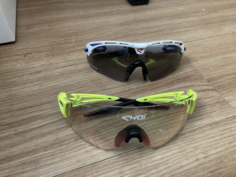 Brýle EKOI Guerra LTD QUICKSTEP a EKOI PERSOEVO10 LTD fluo photochromatická skla