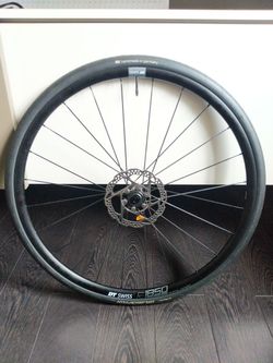 Přední zapletene kolo DT SWISS Spline E1850