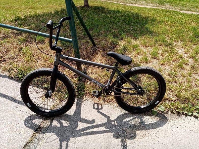 Bmx kolo flybikes proton 2021 vel 21" dark grey 