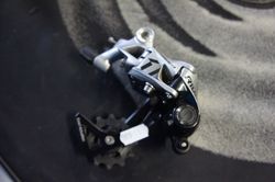 Sram Rival střední raménko.