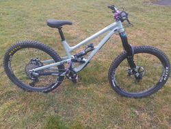 Commencal Clash Essential