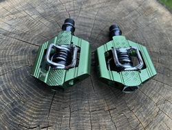 Crank Brothers Candy 2 green minimálně jeté do 200Km pouze vyzkoušené TOP STAV!!! Váha 355g pár