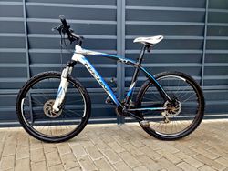 (49)Horské kolo Rock Machine Kotoučové brzdy