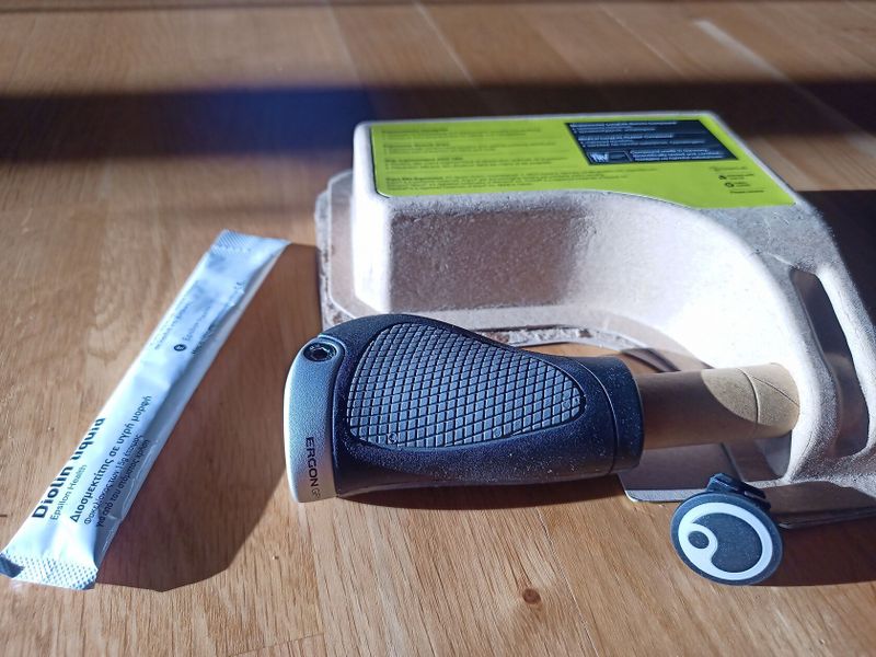 Grip Ergon GP-1 pravý.