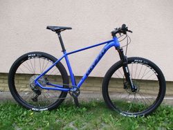 Rezervace ROZZO BOOST 40, vzduchová vidlice Suntour XCR BOOST, osazení Shimano Deore1x12, pevné osy