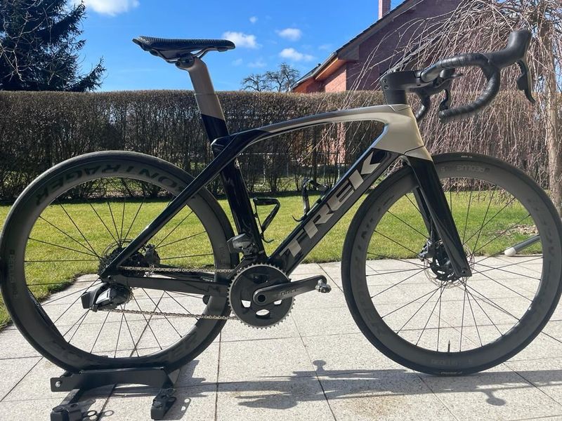 Prodám Trek Madone SLR 7,eTap, Sram Force AXS, vel. 54, black/silver-grey fade - TOP REZERVACE 