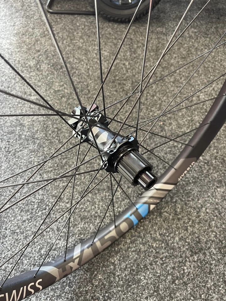 Zadní kolo Dt Swiss HX1501 27,5