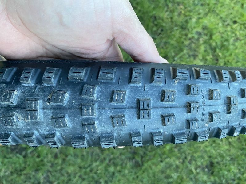 Prodám Schwalbe Nobby nic a Snakeskin