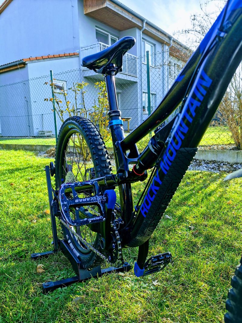 Celoodpružené dětské kolo Rocky Mountain Reaper 24" - 2021
