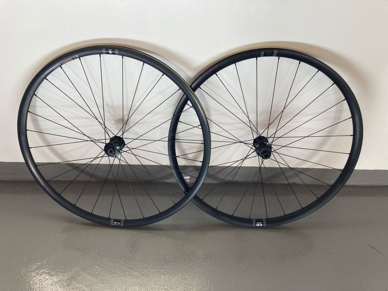 Nová zapletená Gravel kola WTB / Shimano 