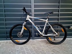 (45)Horské kolo Giant Kotoučové brzdy