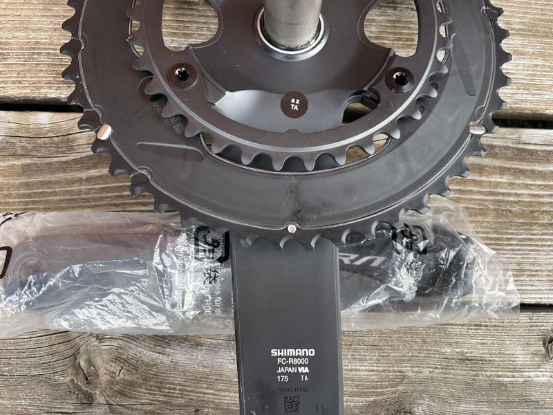 NOVÉ kliky Shimano Ultegra FC-R8000 50/34T délka 175mm 2x11s