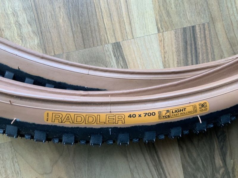 Nove gravel plaste WTB Raddler TCS Light/Fast Rolling 40mm 2ks