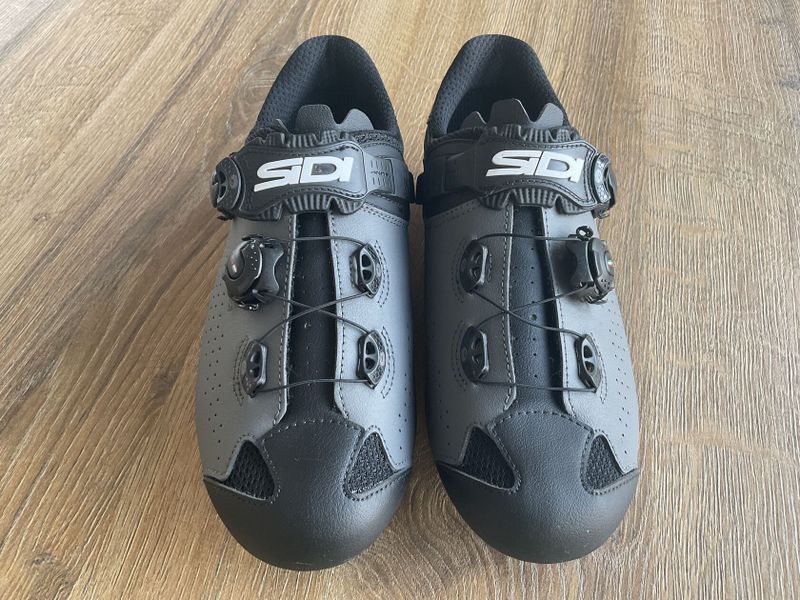Tretry Sidi GENIUS 10 Mega - black/grey - širší 41, 5