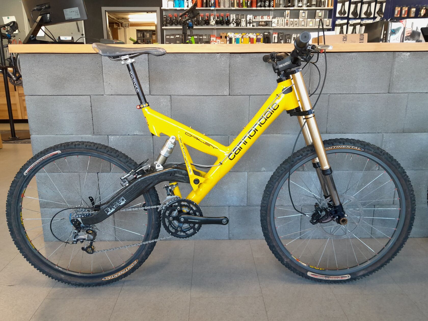 cannondale super v 900 mountain bike
