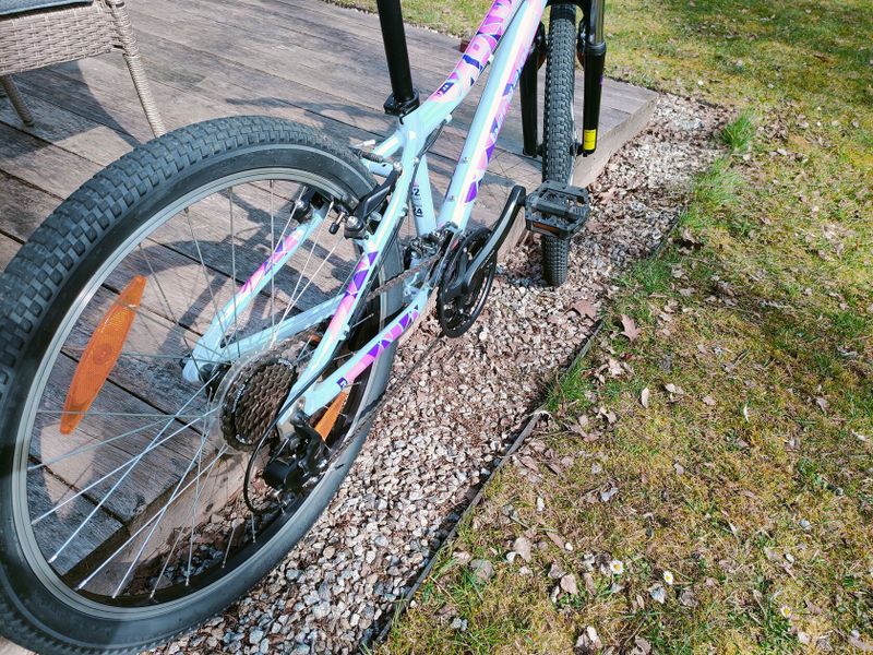 Prodám dívčí kolo Bergamont Revox 24"