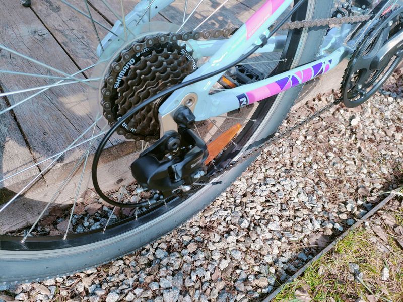 Prodám dívčí kolo Bergamont Revox 24"