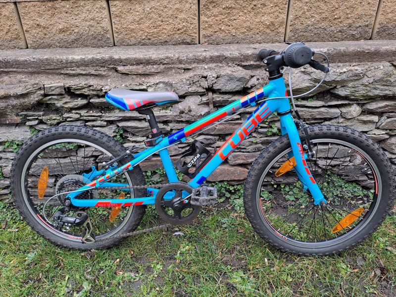 Dětské kolo CUBE KID 200 - kolo s výbornou váhou 9.9 kg a výbavou Shimano ...