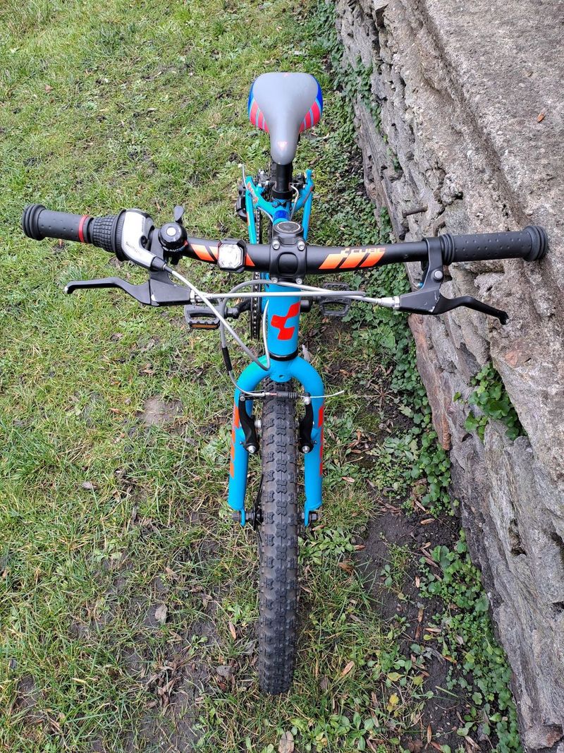 Dětské kolo CUBE KID 200 - kolo s výbornou váhou 9.9 kg a výbavou Shimano ...