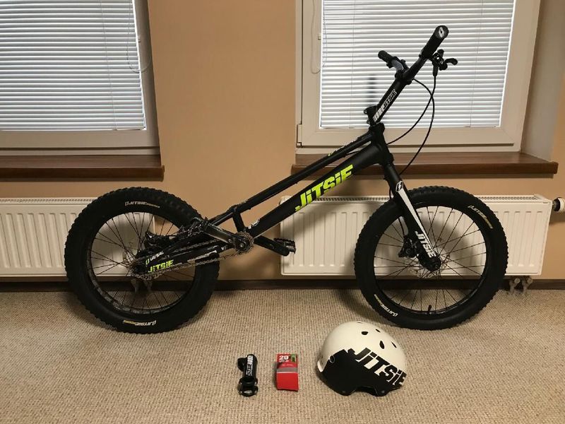 Jitsie Varial 970