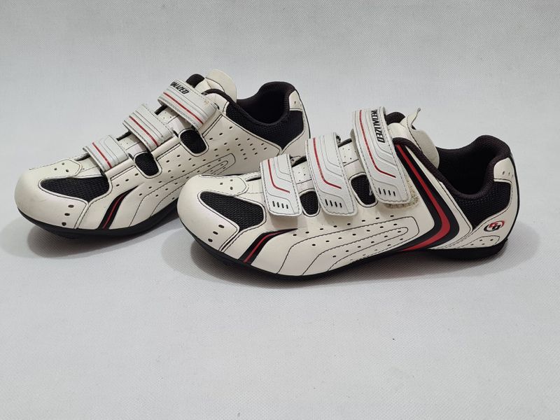 Silniční trety - SPECIALIZED - vel. 42