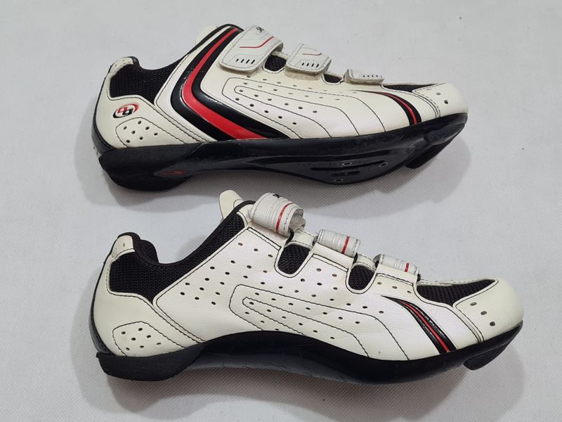 Silniční trety - SPECIALIZED - vel. 42