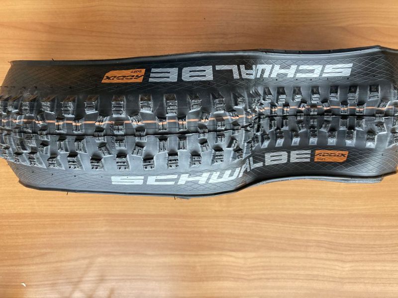 Shchwalbe Hans Dampf 27,5x2,35 Super Gravity TLE Addix Soft, skládací