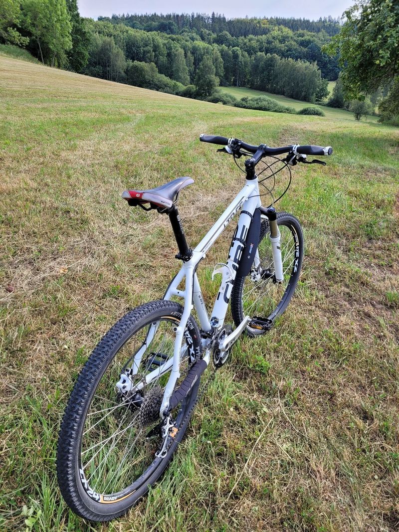 CUBE LTD CC 26" - Competition Line (XT, Reba, Ergon)