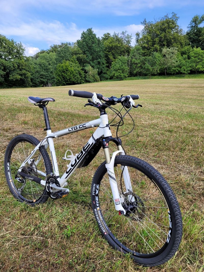 CUBE LTD CC 26" - Competition Line (XT, Reba, Ergon)