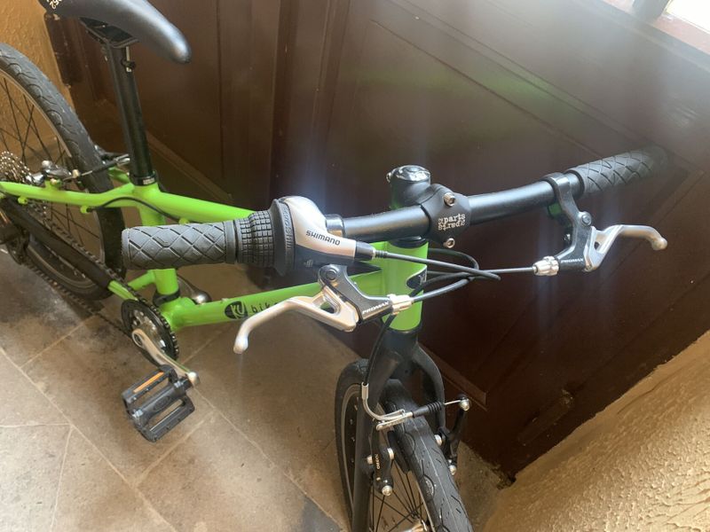 Dětské kolo KUbikes 20