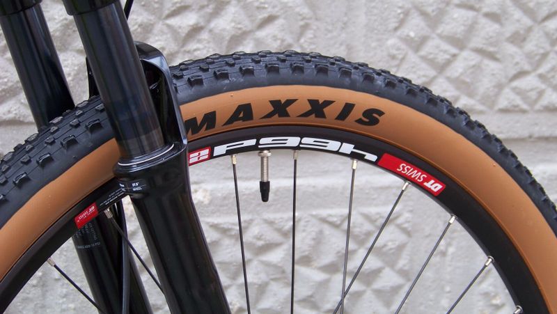 Nové dětské/juniorské kolo Author Ultrasonic 27.5”, RockShox Recon 100mm, DEORE 1x11, kola DT SWISS