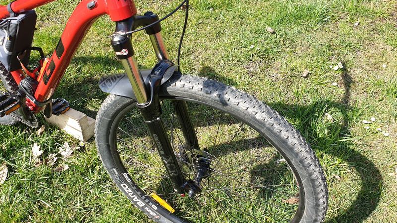 GT Avalanche Elite 29", vel. M + doplňky